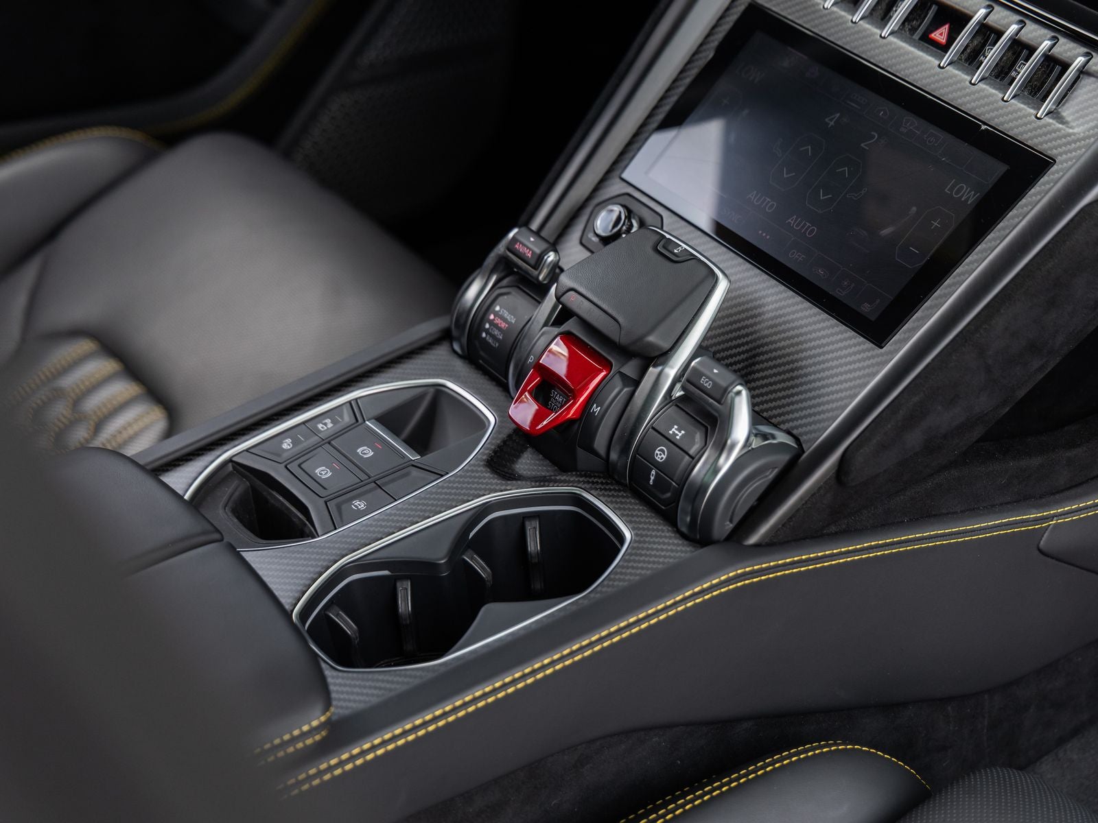 2024 Lamborghini Urus Performante