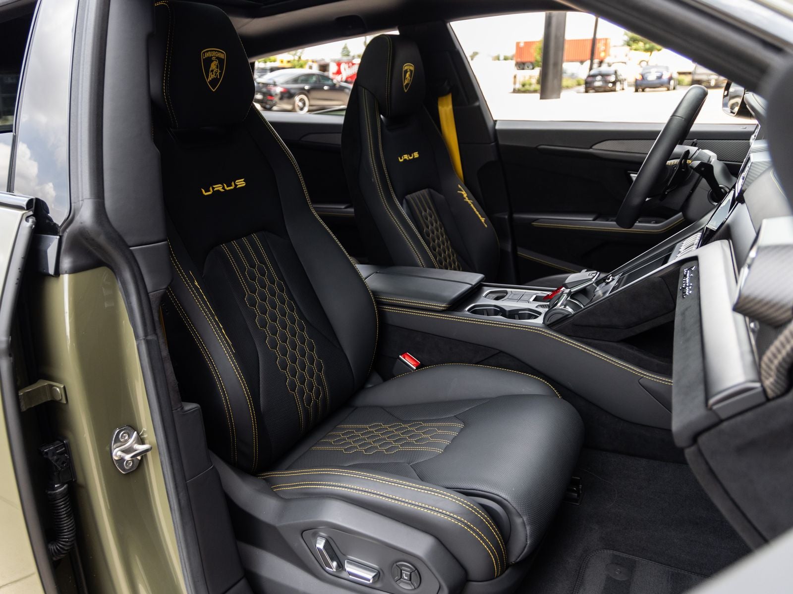 2024 Lamborghini Urus Performante