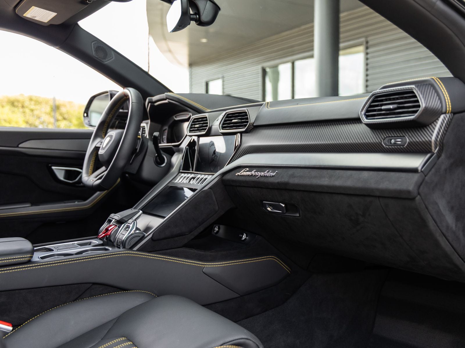 2024 Lamborghini Urus Performante