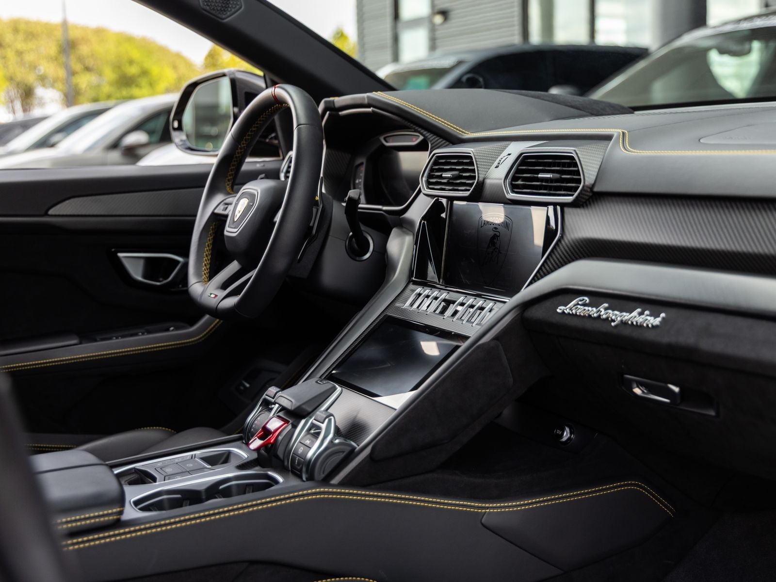 2024 Lamborghini Urus Performante