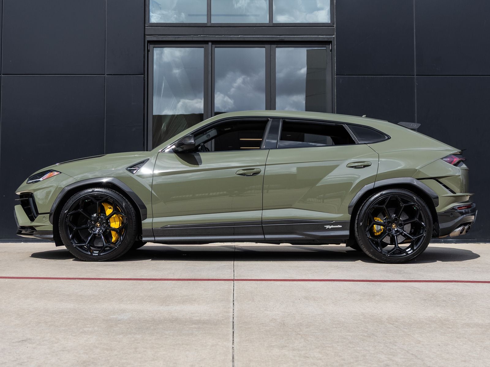 2024 Lamborghini Urus Performante