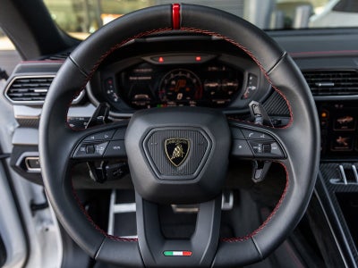 2024 Lamborghini Urus Performante