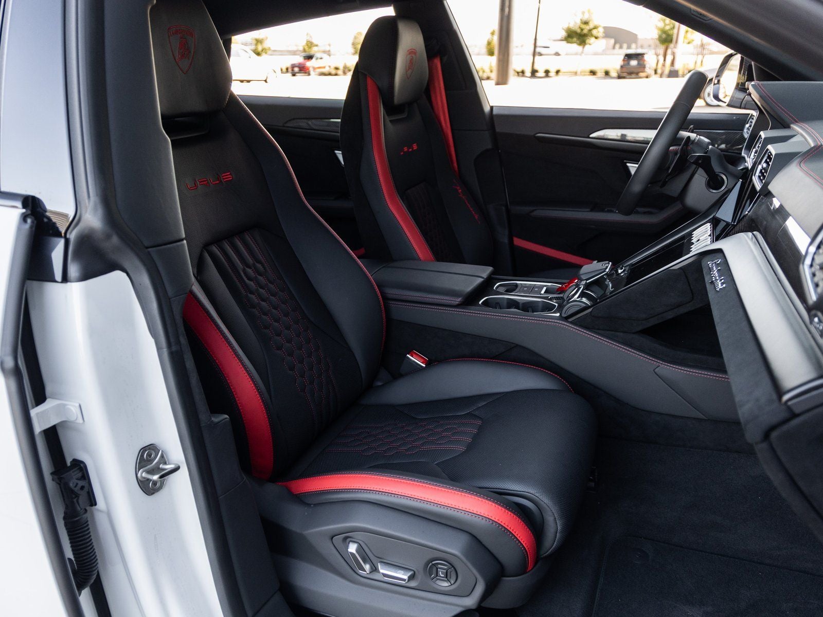 2024 Lamborghini Urus Performante