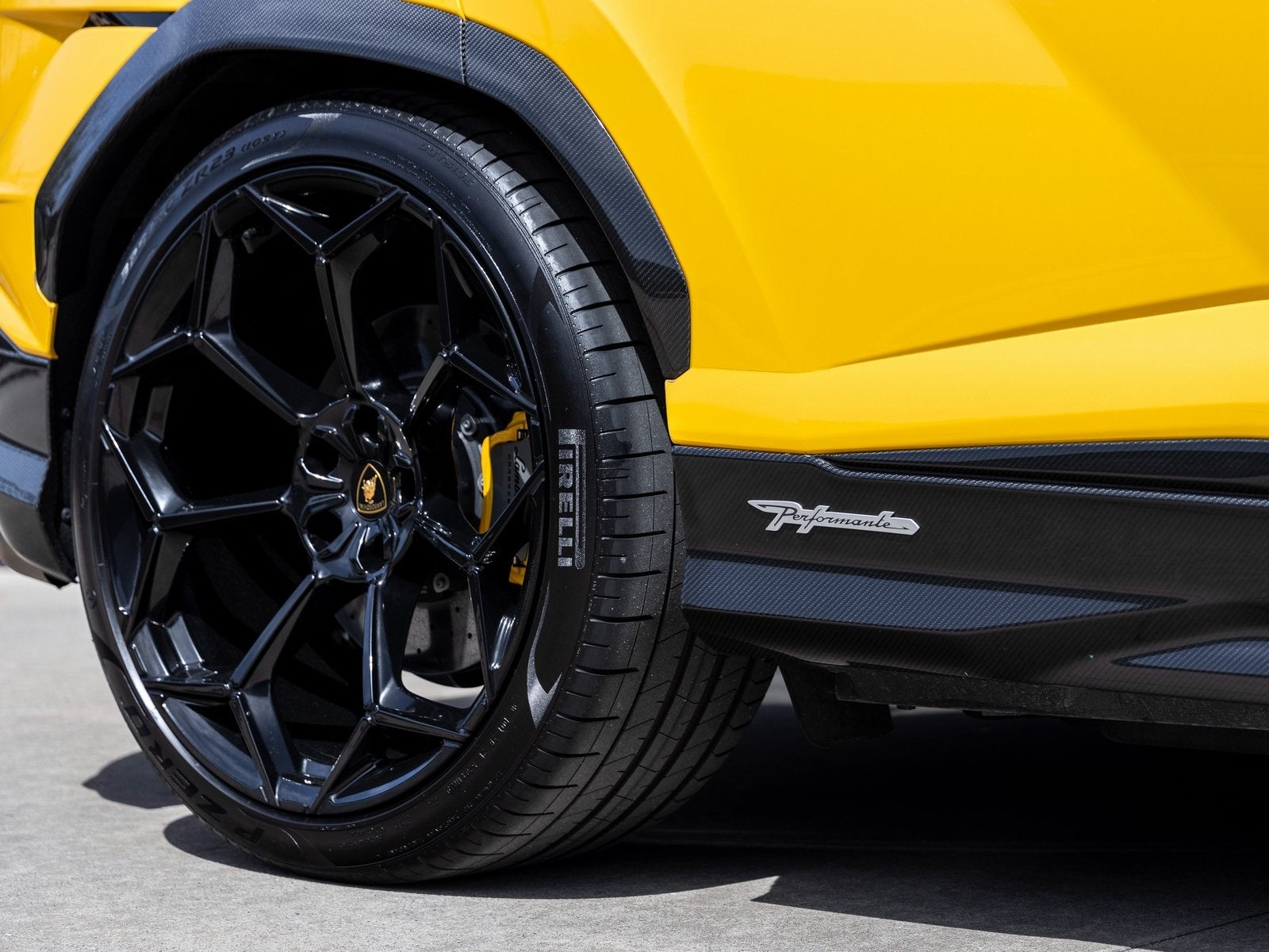 2024 Lamborghini Urus Performante