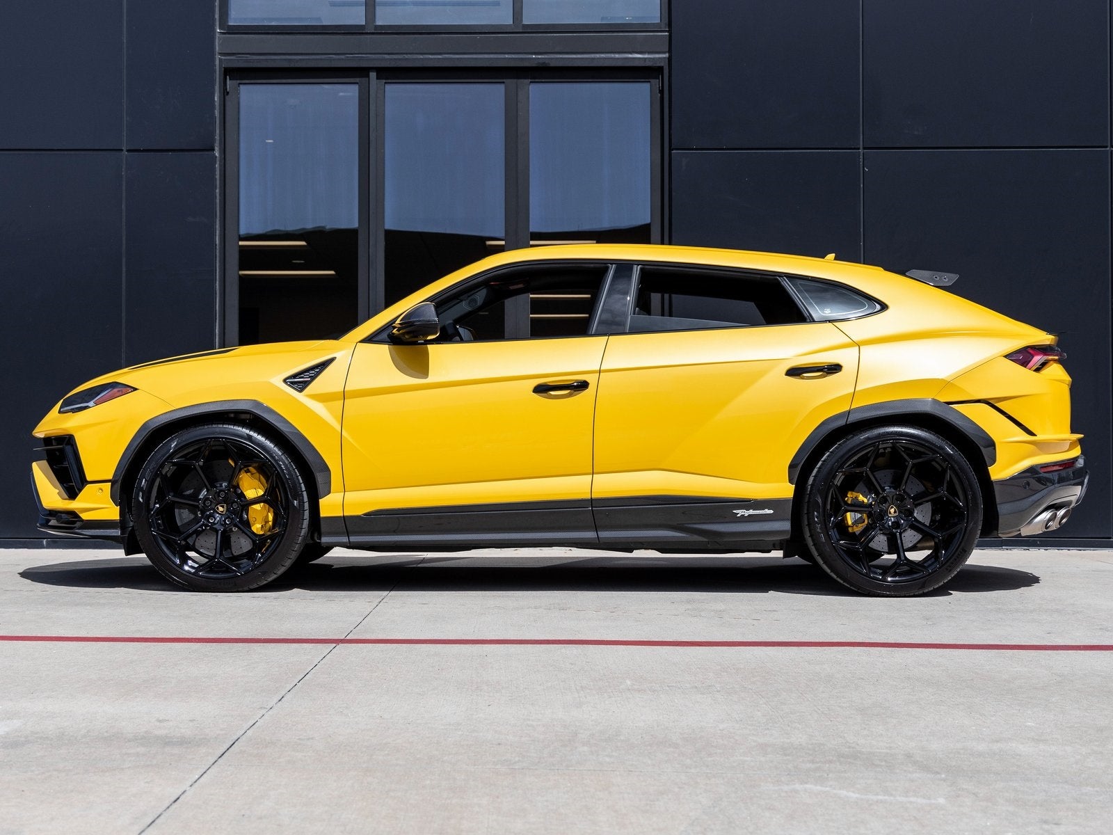2024 Lamborghini Urus Performante