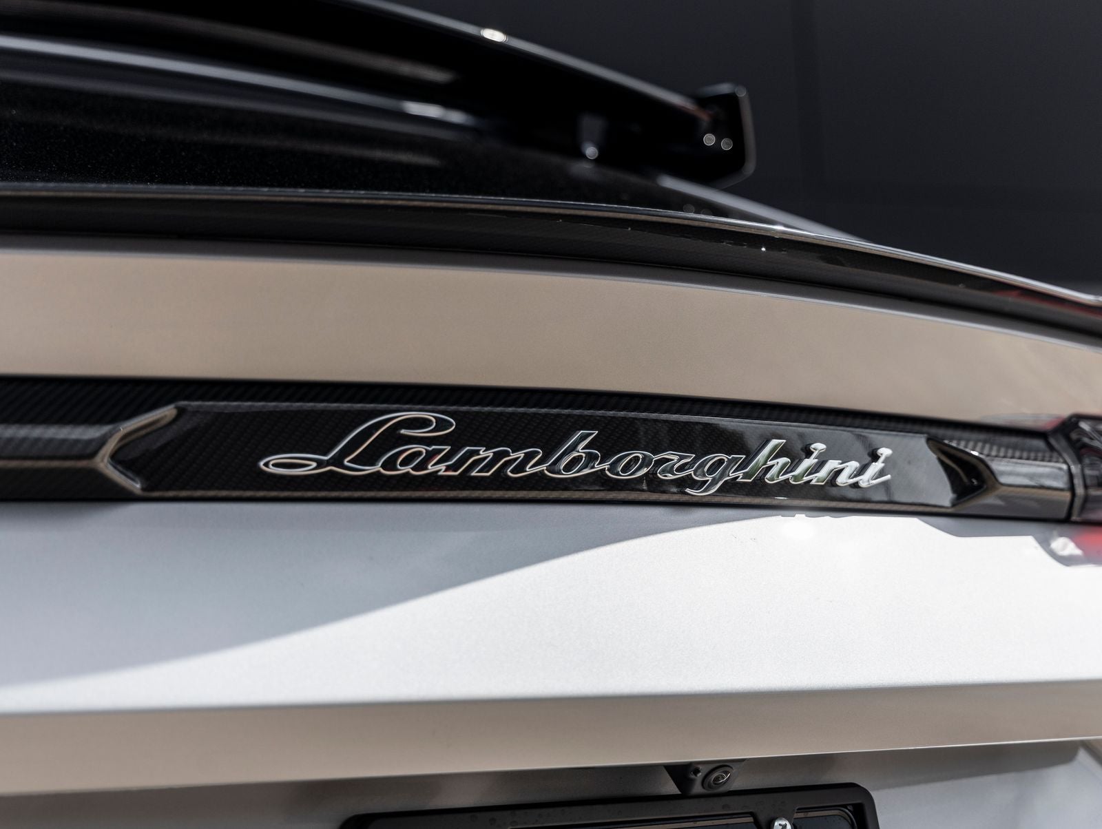 2024 Lamborghini Urus Performante