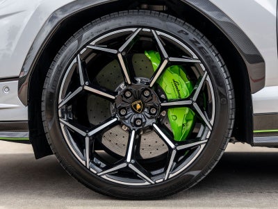 2024 Lamborghini Urus Performante