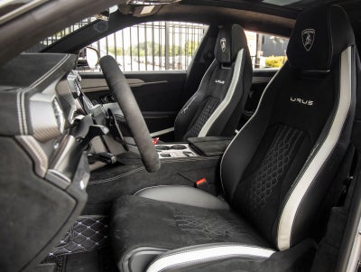 2024 Lamborghini Urus Performante