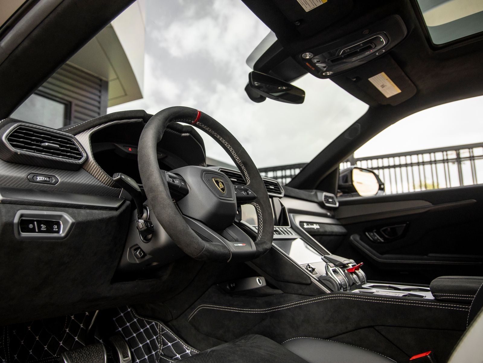 2024 Lamborghini Urus Performante