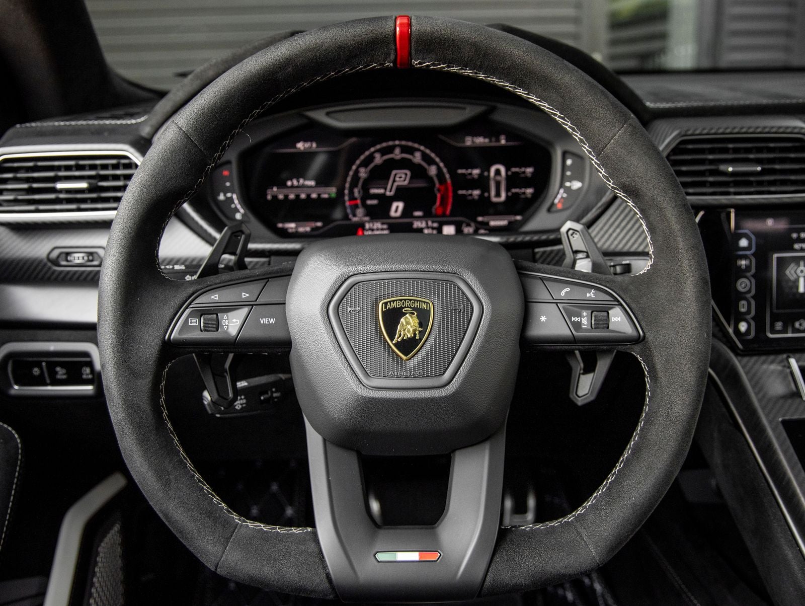 2024 Lamborghini Urus Performante