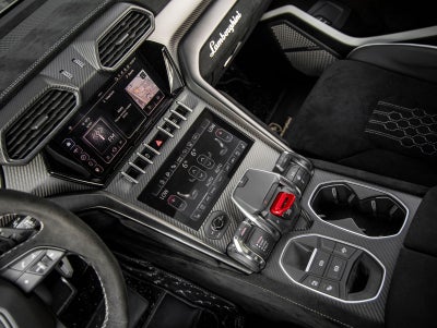 2024 Lamborghini Urus Performante