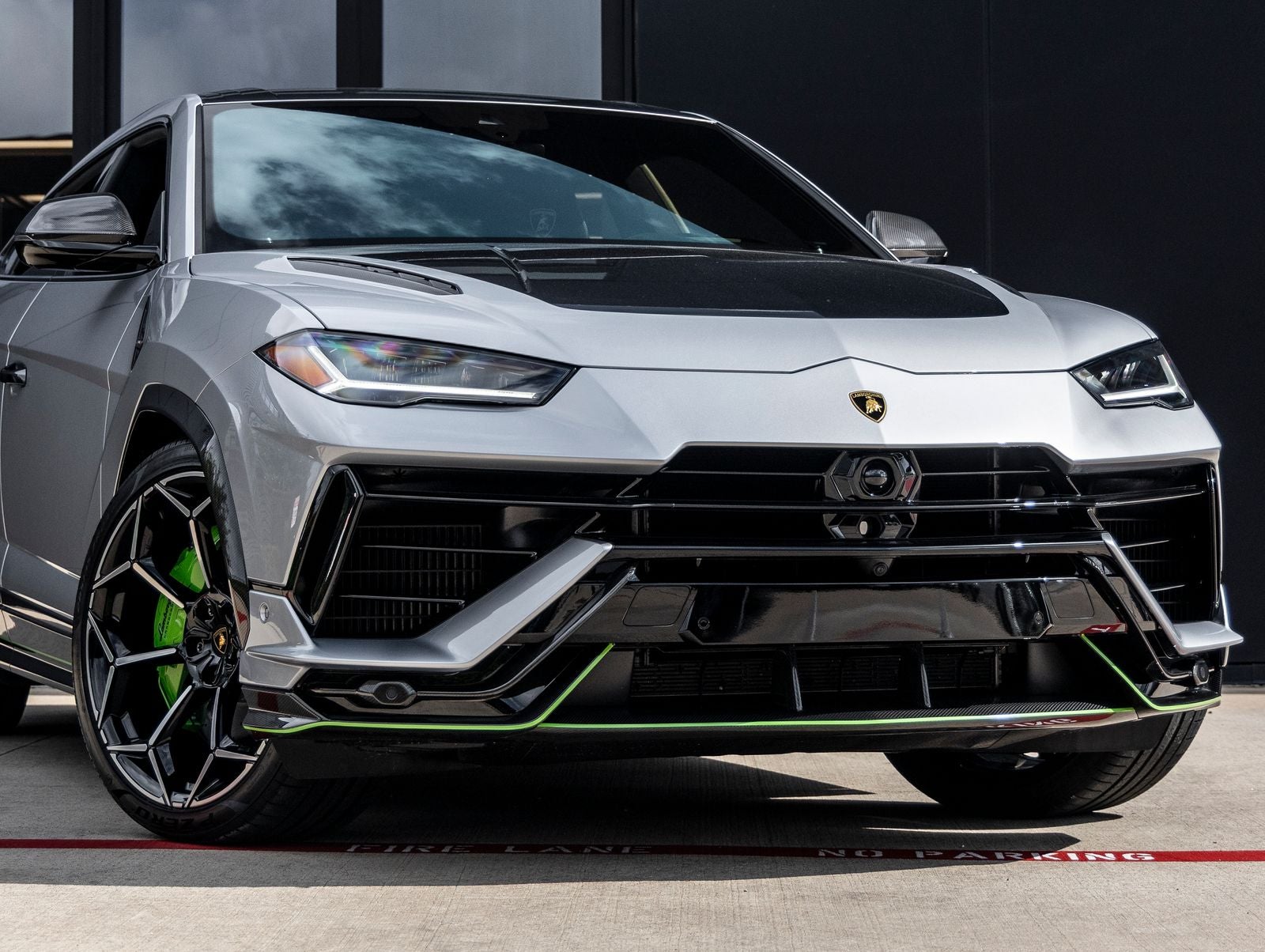 2024 Lamborghini Urus Performante