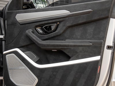 2024 Lamborghini Urus Performante