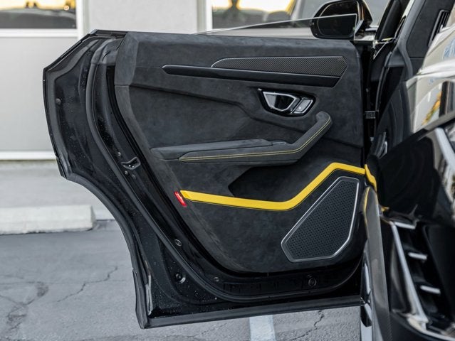 2024 Lamborghini Urus Performante