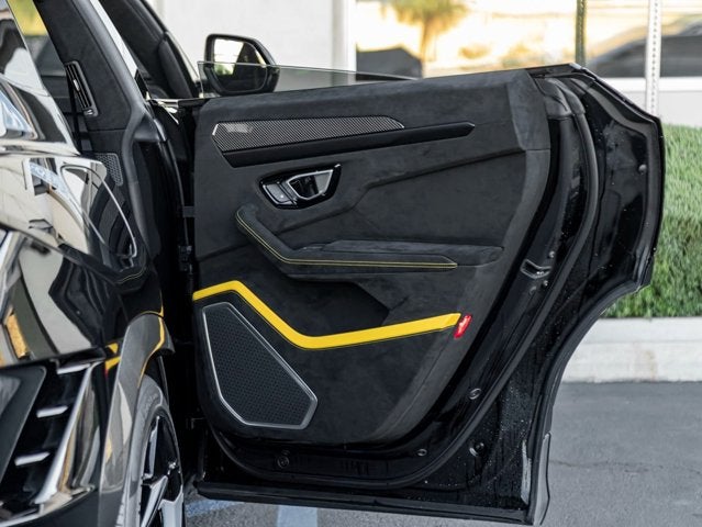 2024 Lamborghini Urus Performante