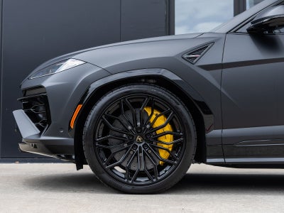 2026 Lamborghini Urus SE