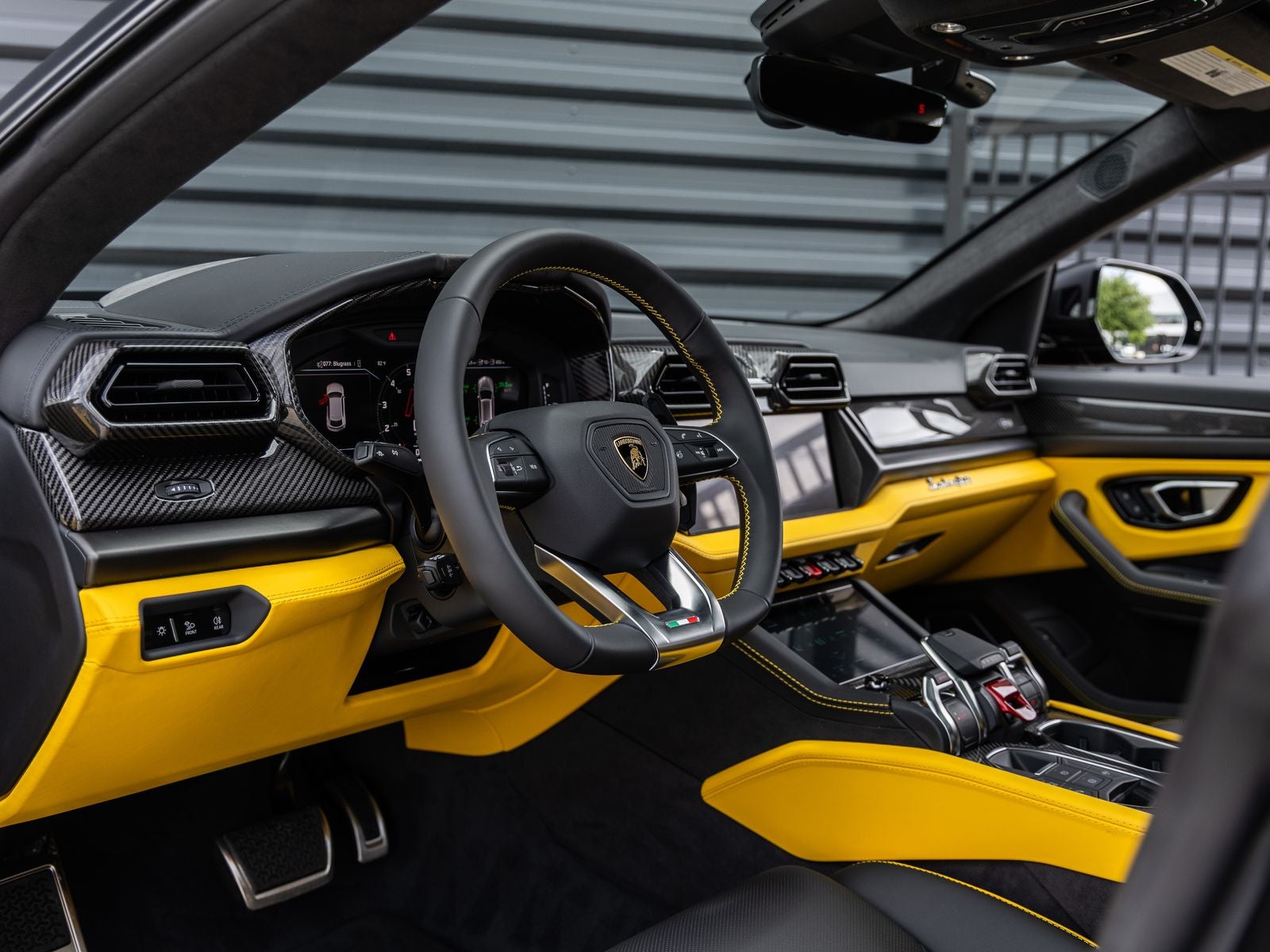2026 Lamborghini Urus SE