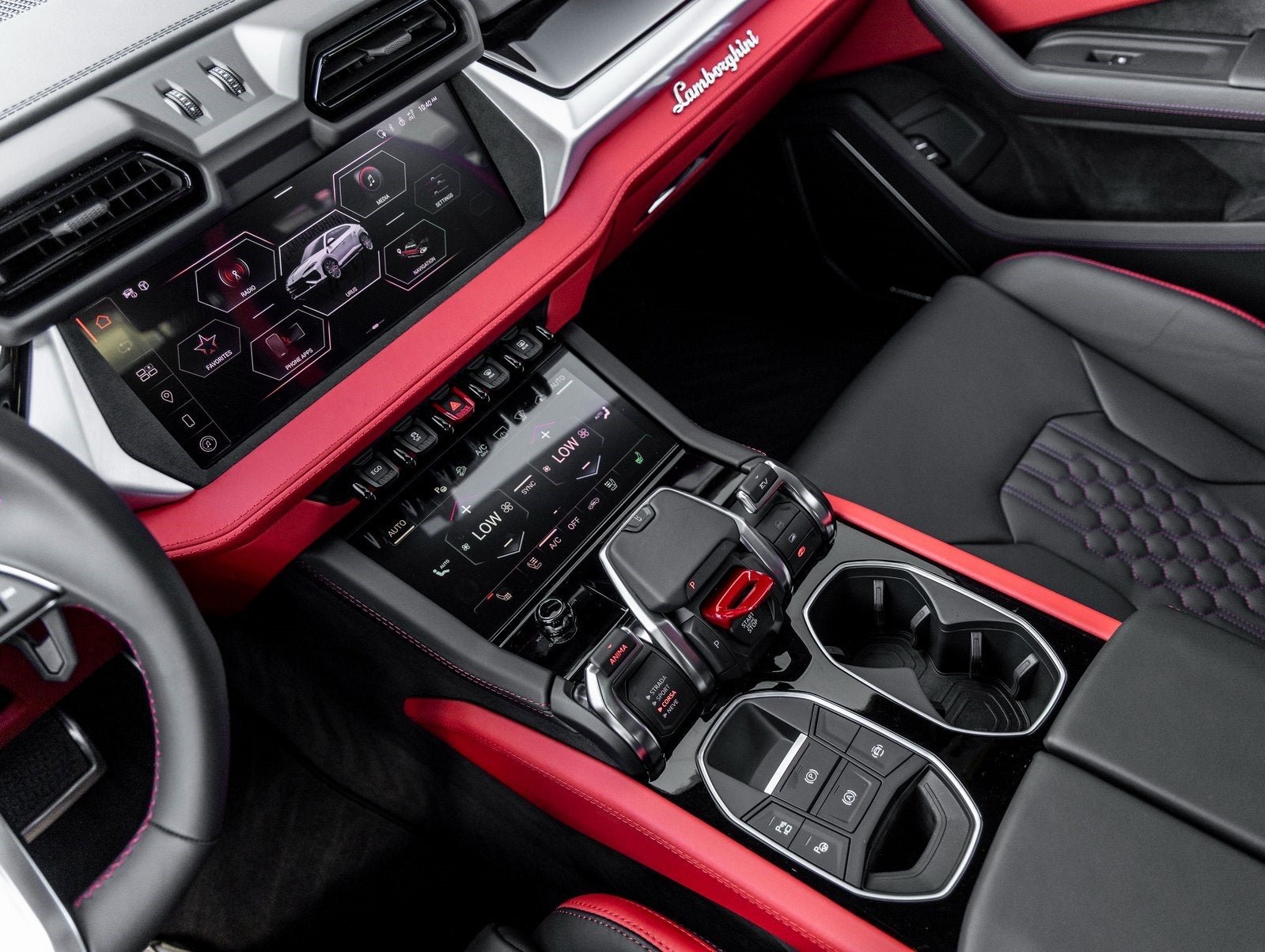 2025 Lamborghini Urus SE