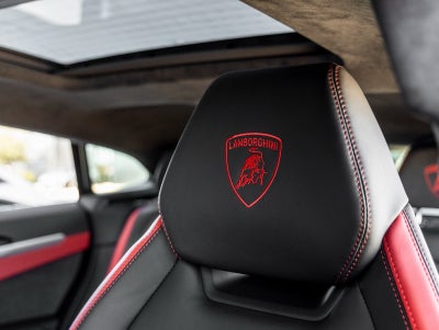 2025 Lamborghini Urus SE