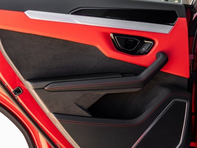 2025 Lamborghini Urus SE