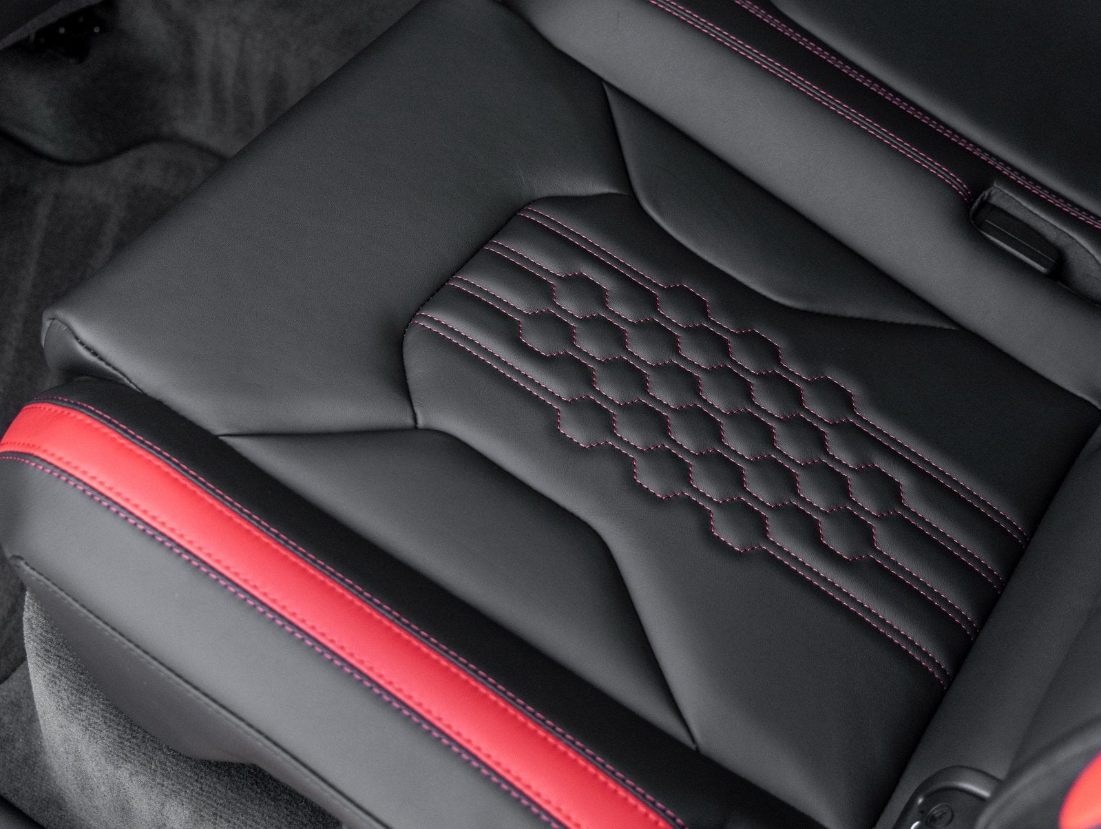 2025 Lamborghini Urus SE