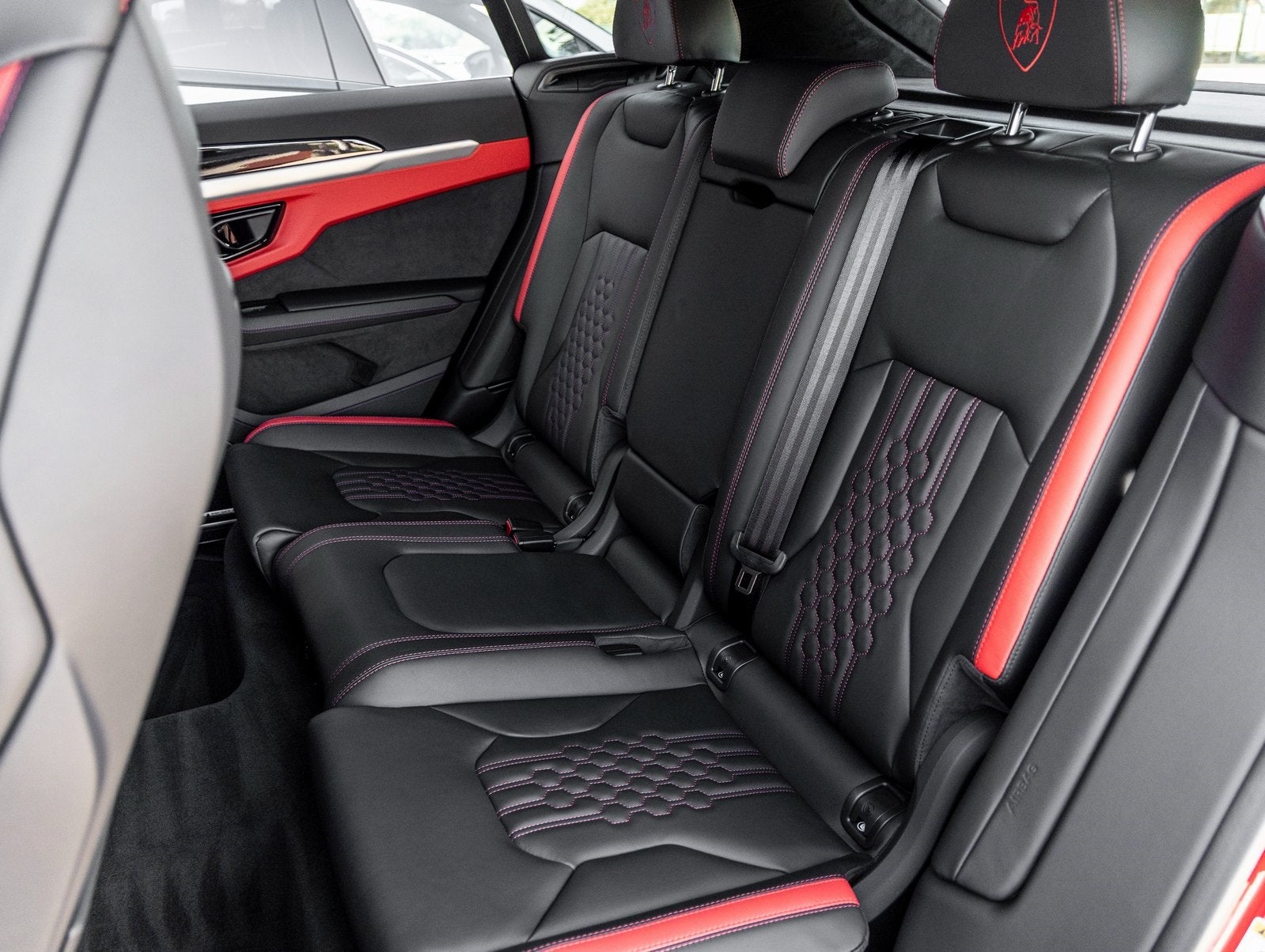 2025 Lamborghini Urus SE