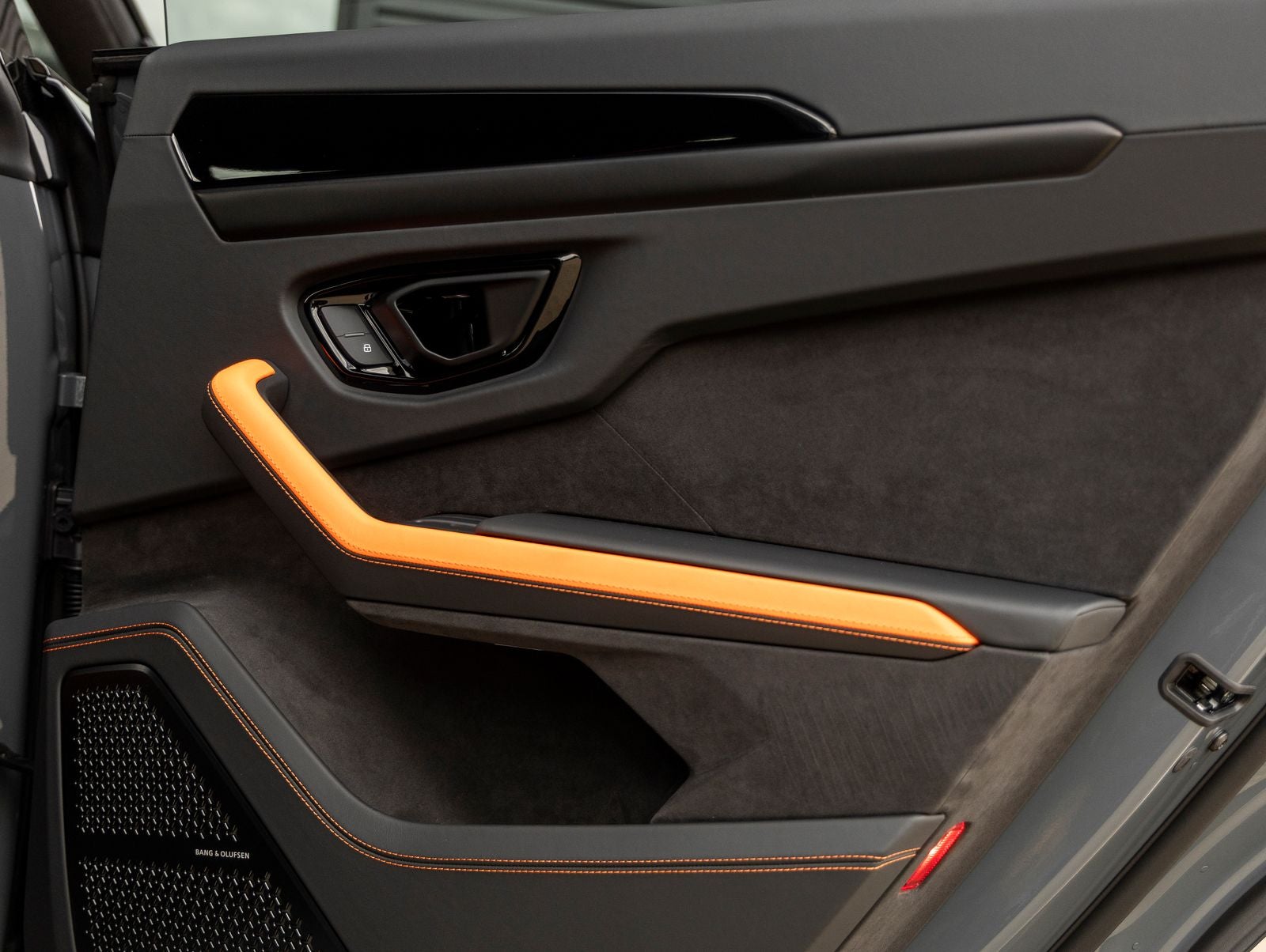 2026 Lamborghini Urus SE