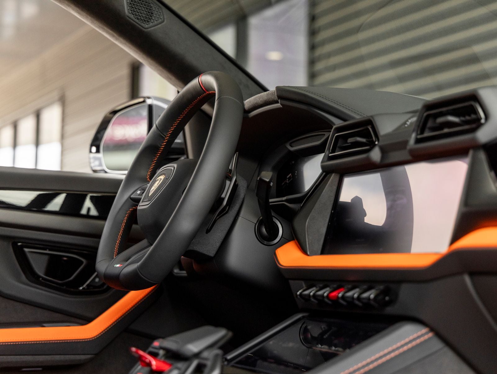 2026 Lamborghini Urus SE