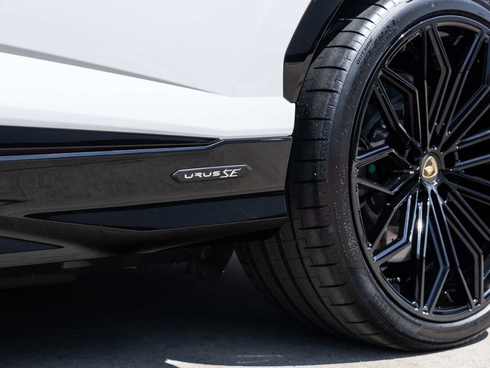 2025 Lamborghini Urus SE
