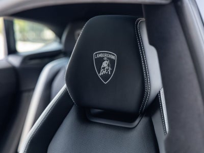 2025 Lamborghini Urus SE