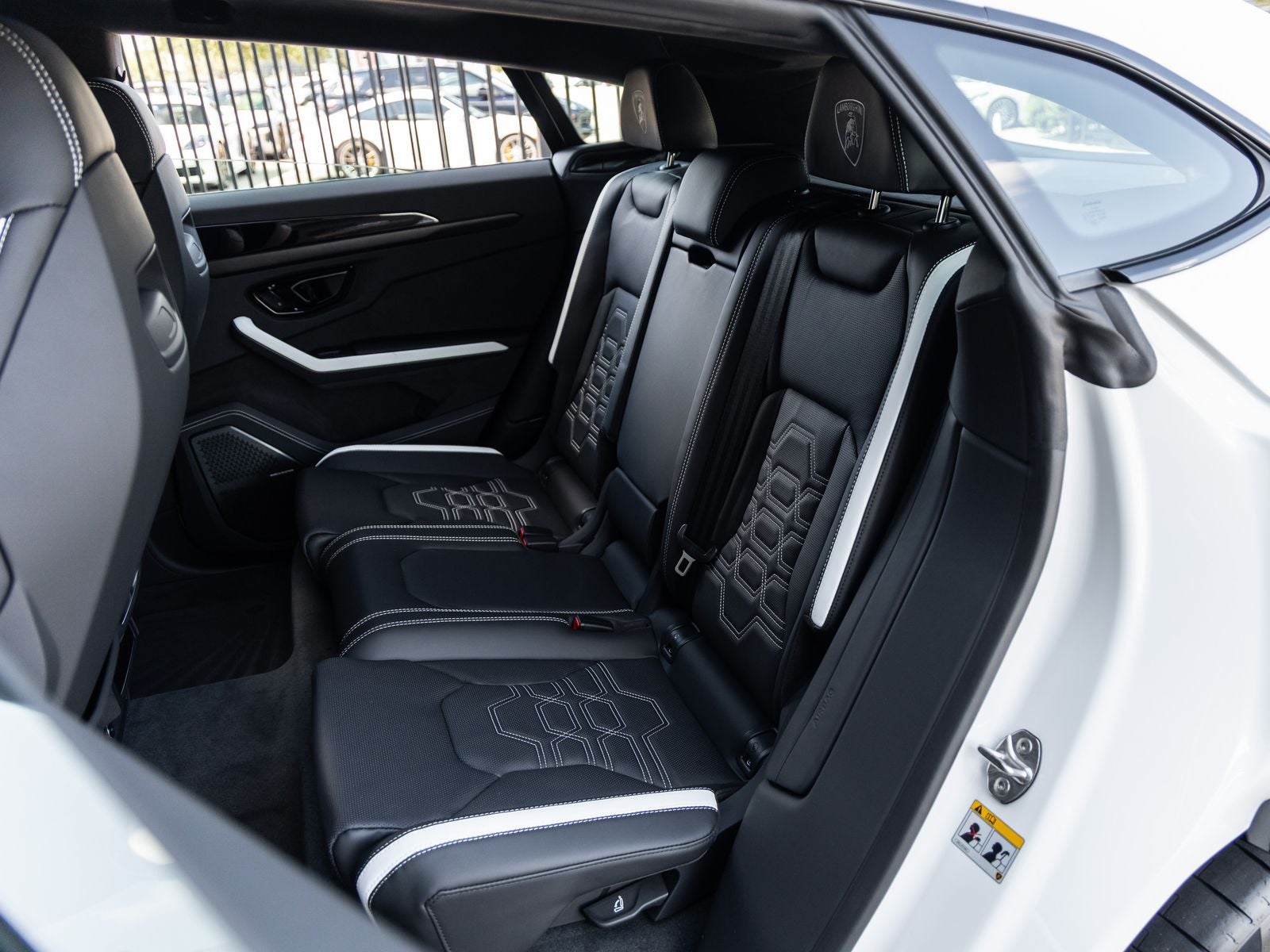 2025 Lamborghini Urus SE