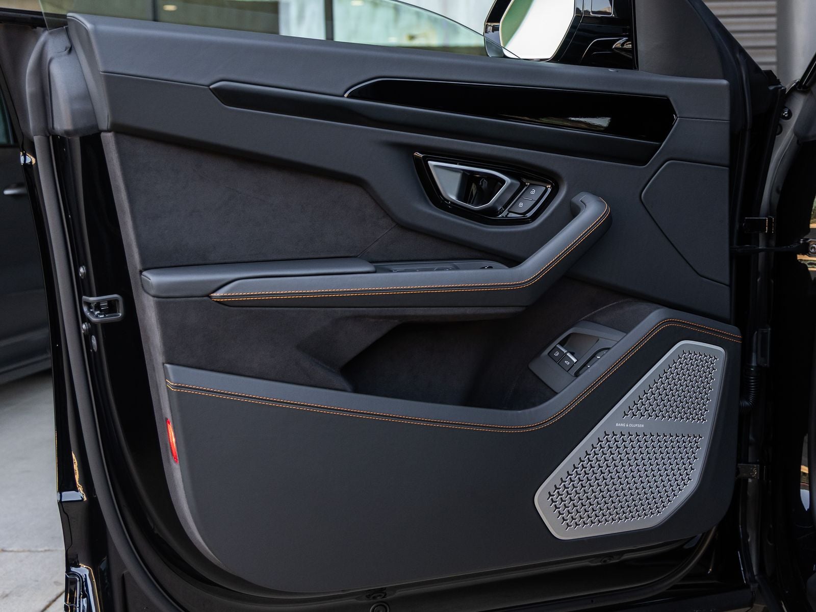 2026 Lamborghini Urus SE