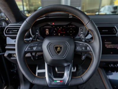 2026 Lamborghini Urus SE