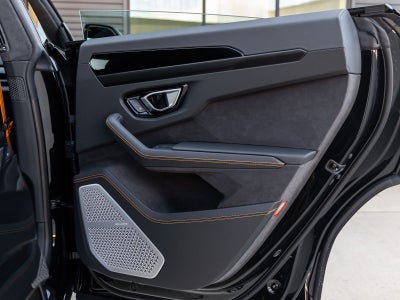 2026 Lamborghini Urus SE