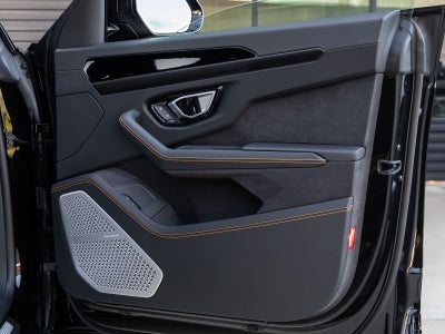 2026 Lamborghini Urus SE