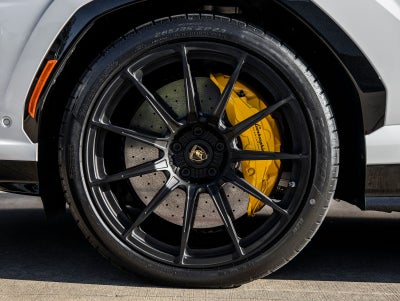 2026 Lamborghini Urus SE