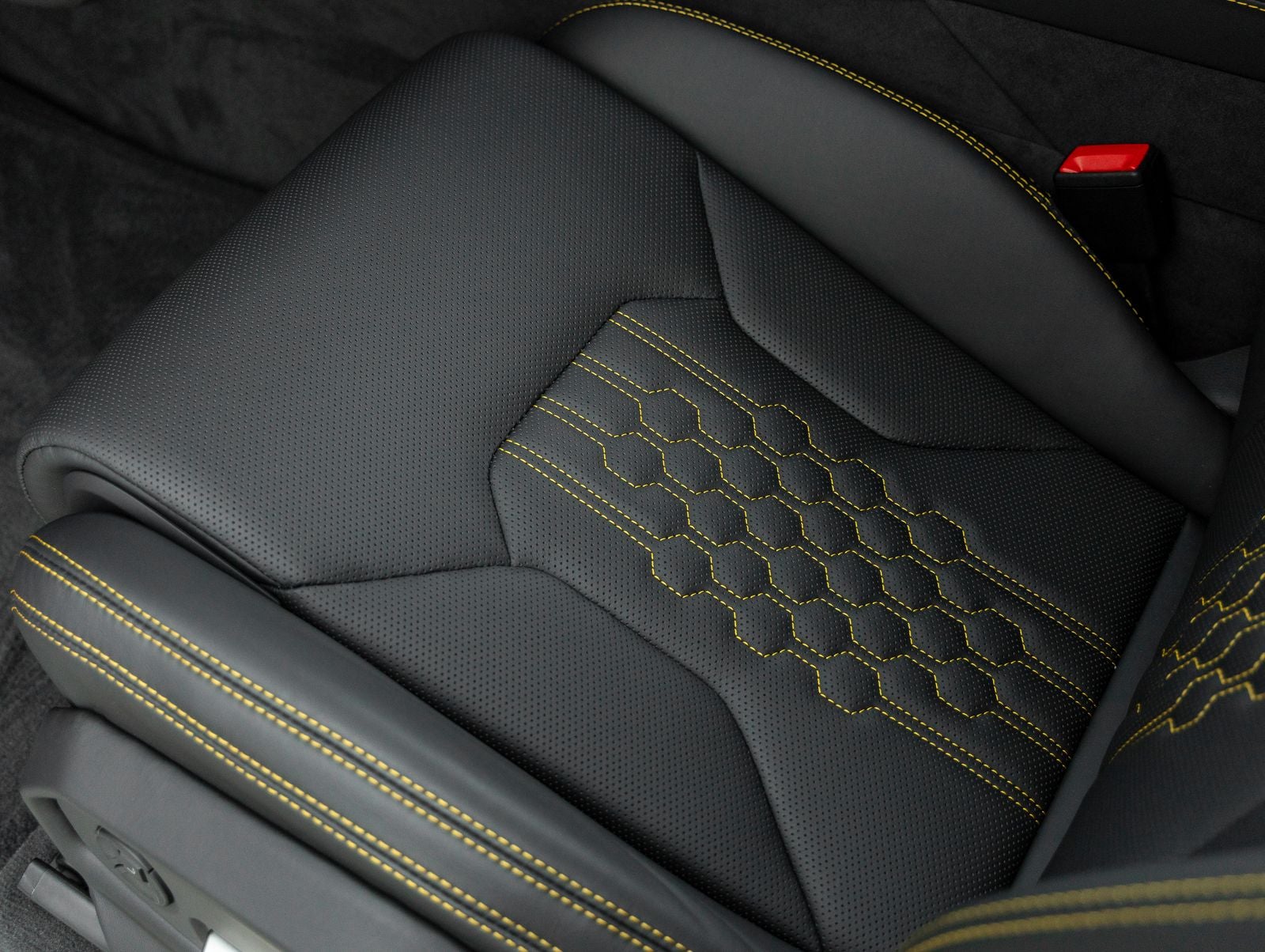 2026 Lamborghini Urus SE