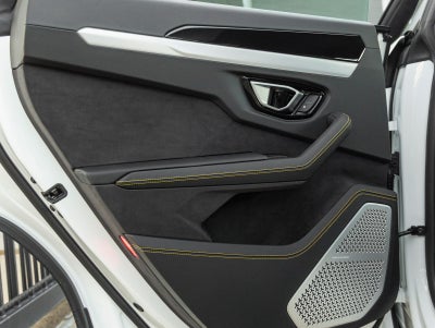 2026 Lamborghini Urus SE