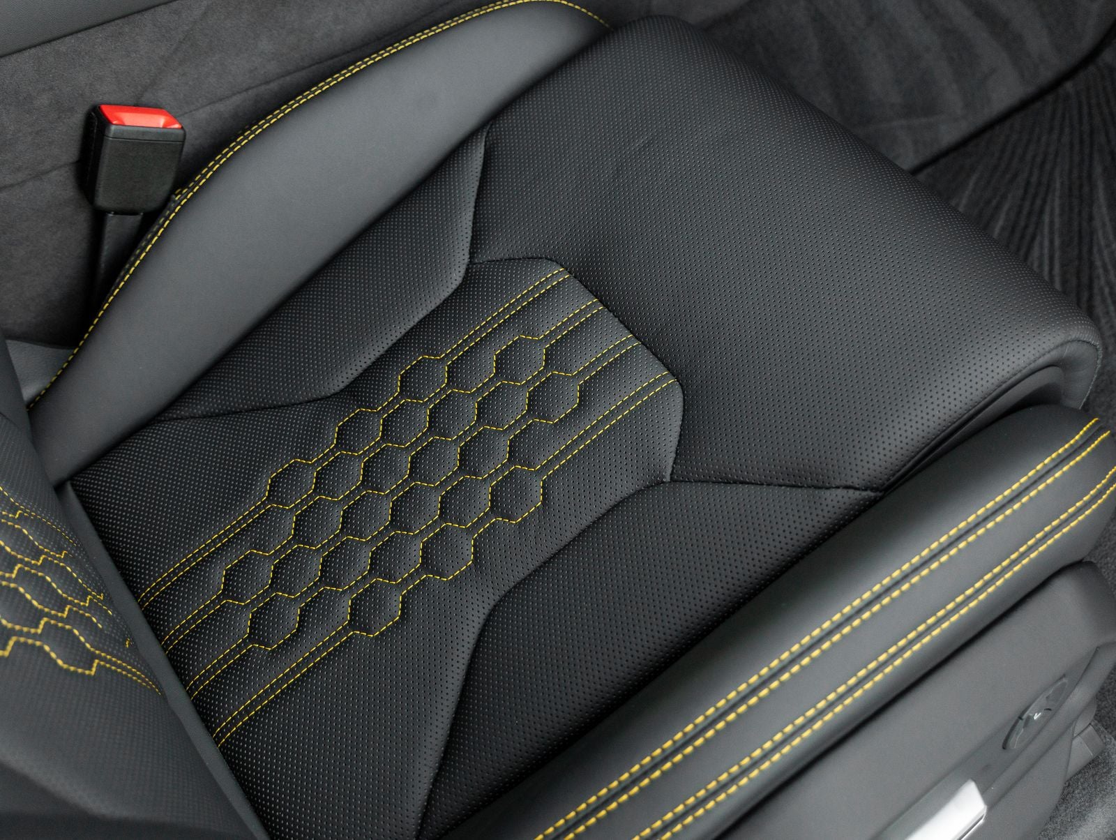 2026 Lamborghini Urus SE