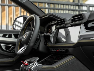 2026 Lamborghini Urus SE