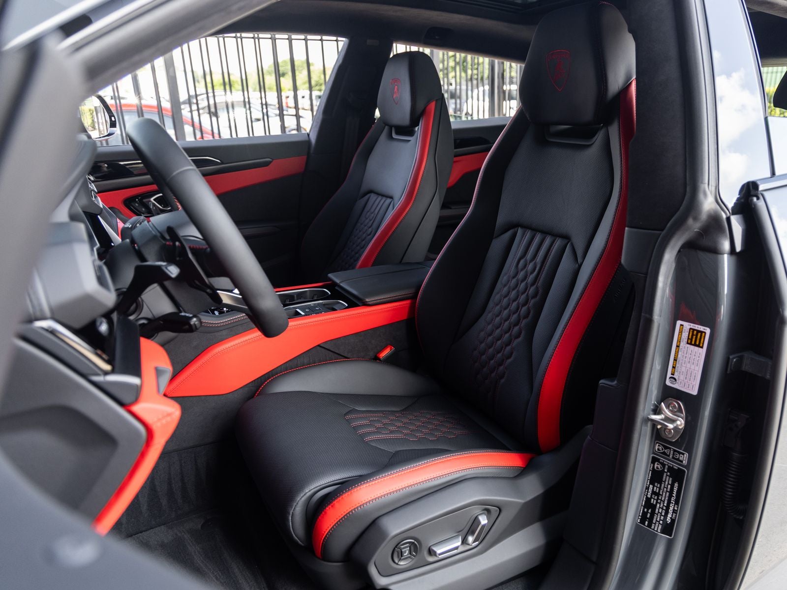 2026 Lamborghini Urus SE