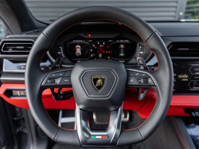 2026 Lamborghini Urus SE