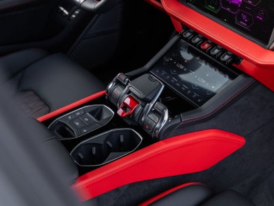 2026 Lamborghini Urus SE