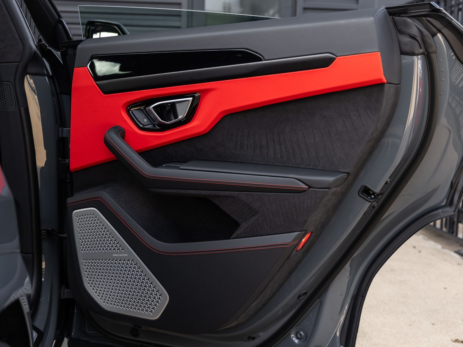 2026 Lamborghini Urus SE