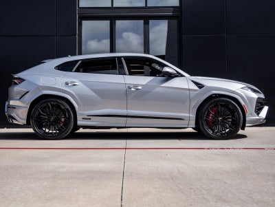 2026 Lamborghini Urus SE