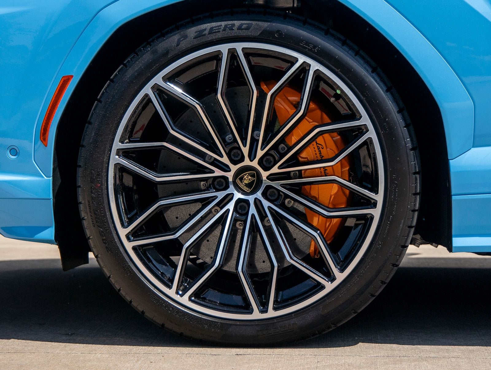 2026 Lamborghini Urus SE