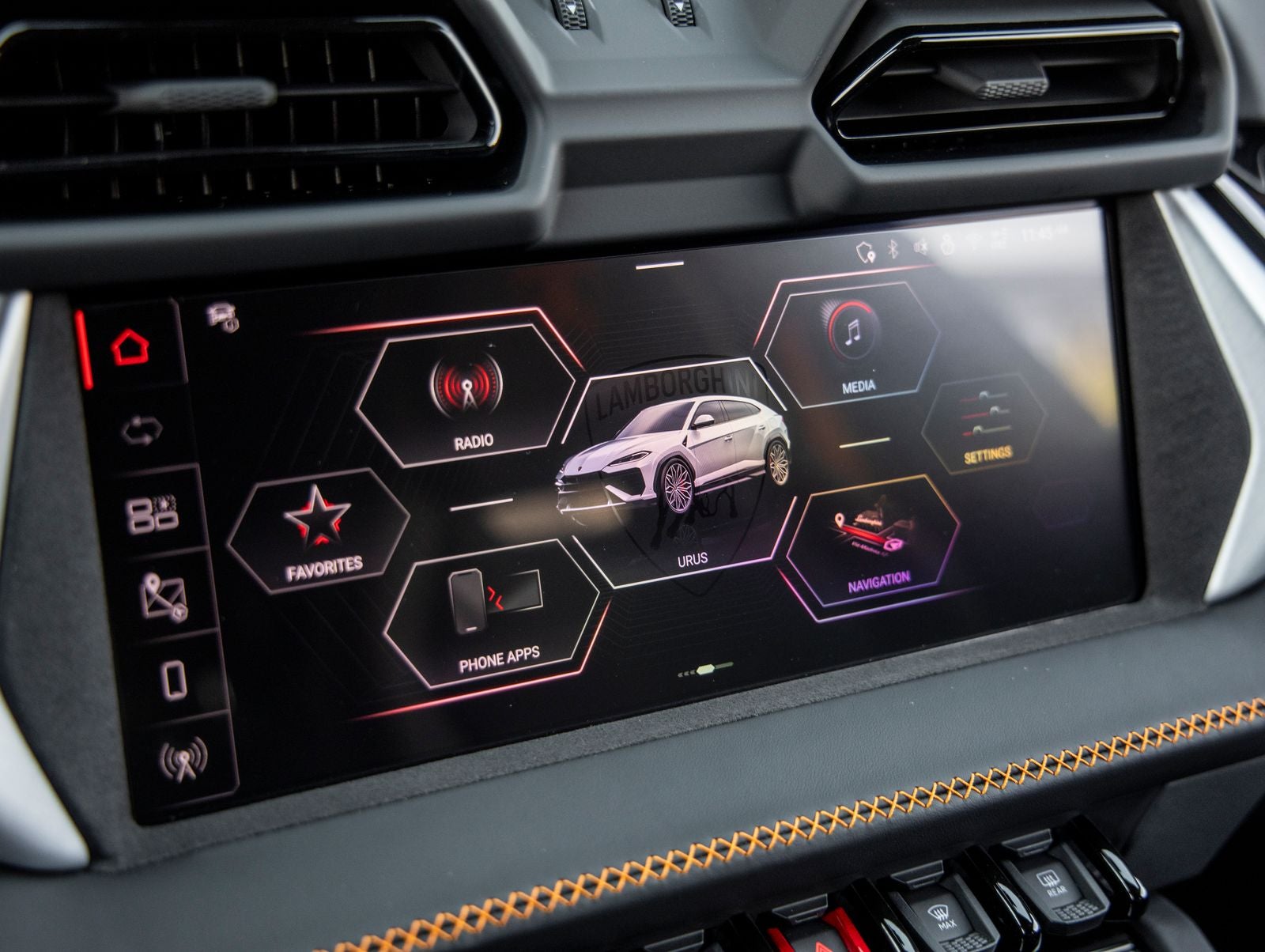 2026 Lamborghini Urus SE