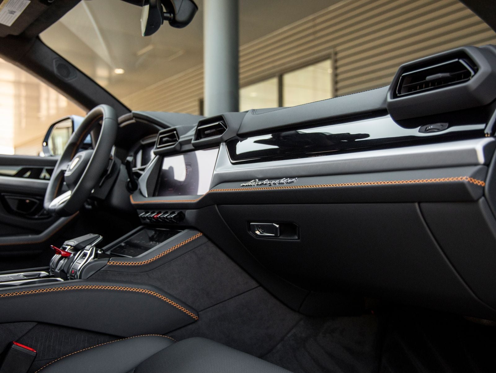 2026 Lamborghini Urus SE