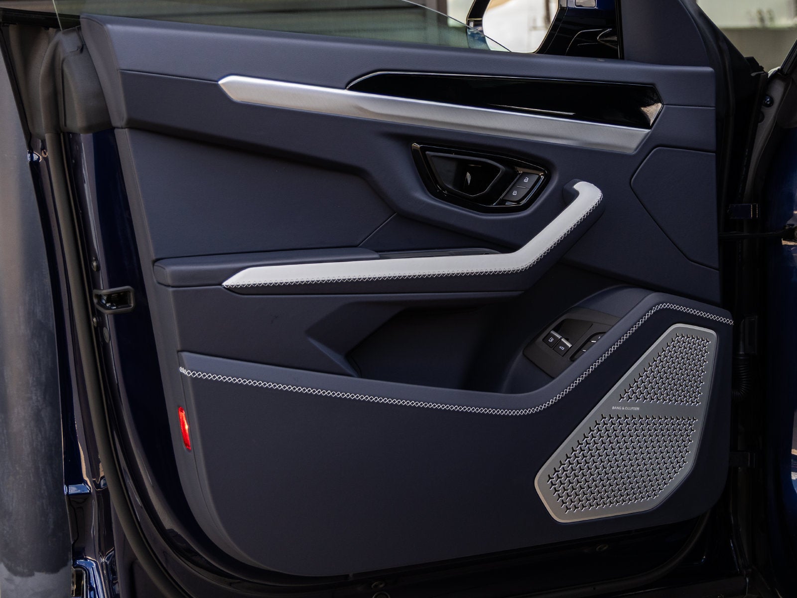 2026 Lamborghini Urus SE