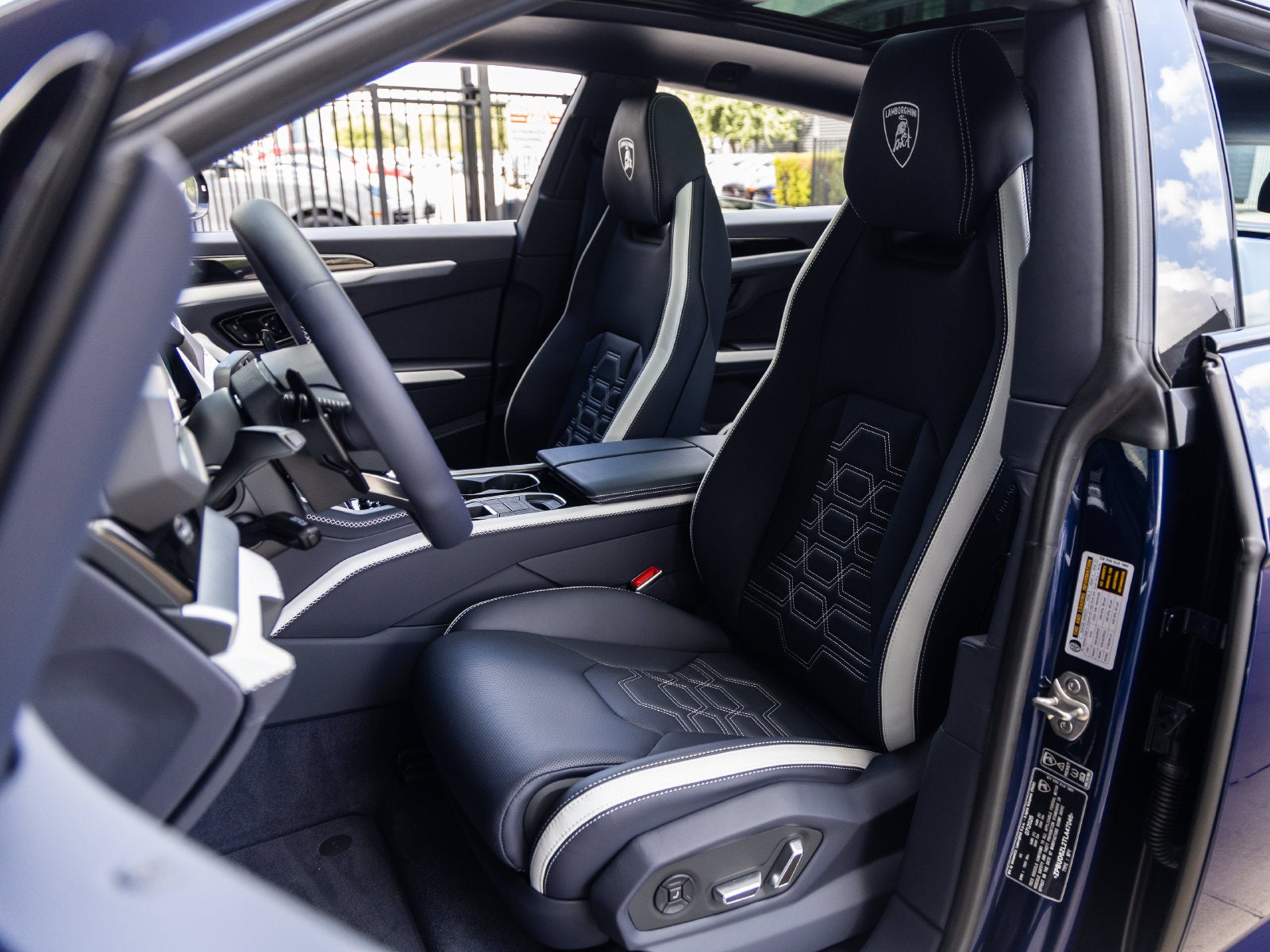 2026 Lamborghini Urus SE